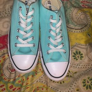 Never worn - converse all stars